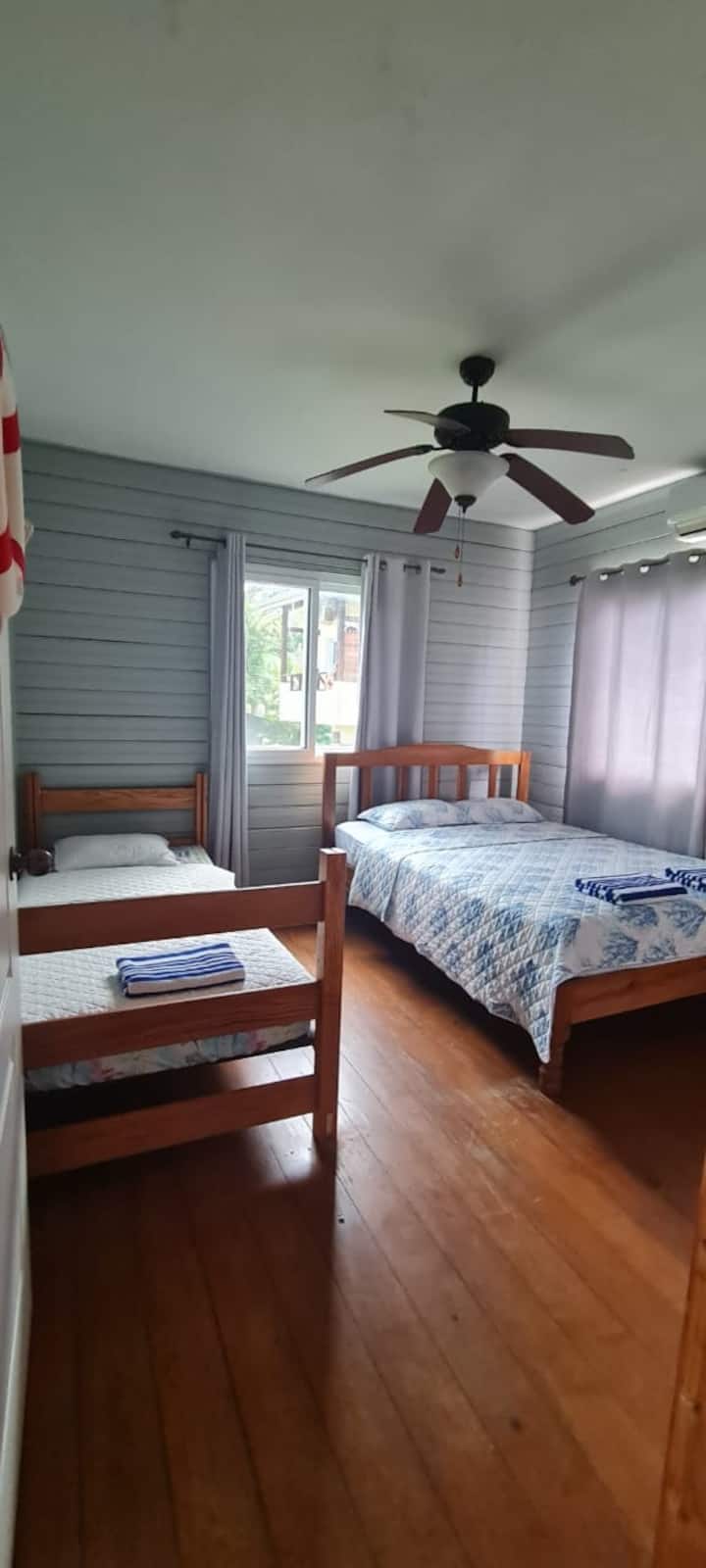 ◼️3. soba: bračni krevet (širine 150 – 179 cm) / krevet za jednu osobu