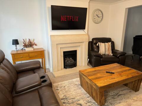 Cosy Middlesbrough 3BR Entire Home