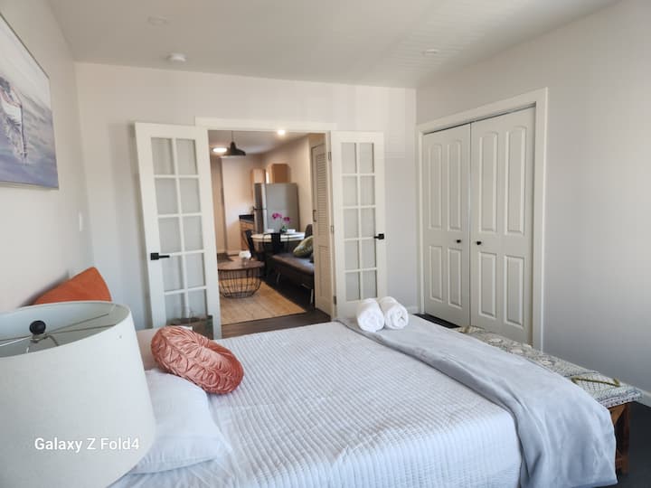 Awesome 2 Bedroom - Walk To Ucb - Oakland, CA