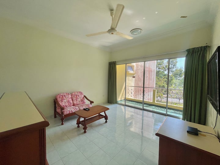 1roomstudio 1 Mins Toteluk Batik - Lumut