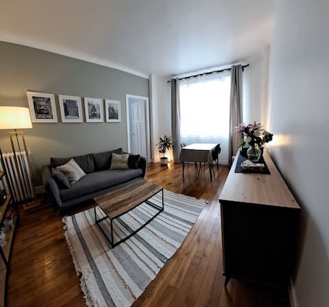 Top Airbnb: Gare de Courbevoie Apartment in Courbevoie