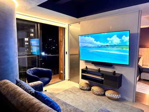 Digital Nomad Luxury Apartment