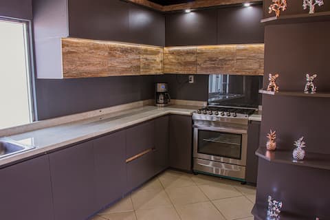 Casa Luna Pro