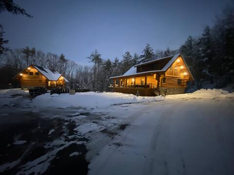 Two Cabins: Ideal for Family Reunion w/ game rooms