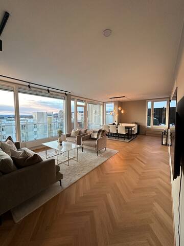 Penthouse-vibe with 70sqm balcony