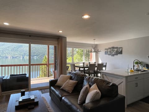 Top Airbnb: Lakefront | Stunning Lake & Mnt. Views | Sauna in Grand Lake