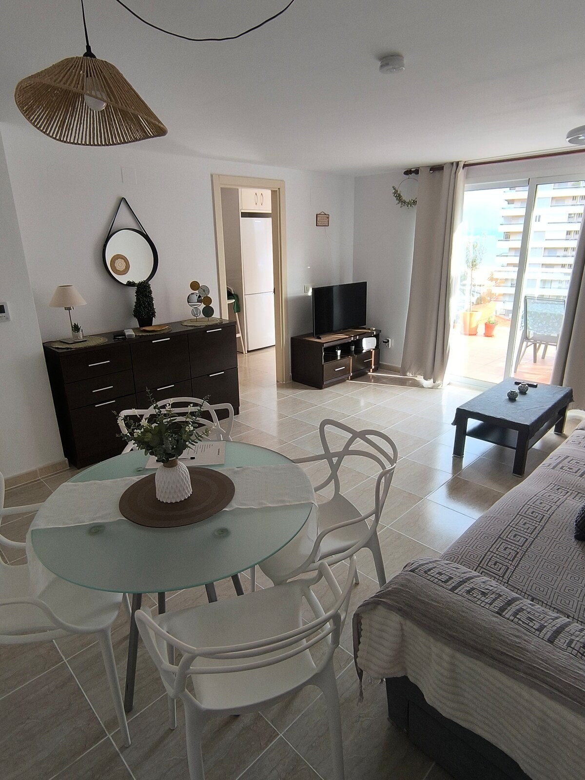 Airbnb con mejor rendimiento: Beautiful Apartment with pool and paddle tennis 4 Guests en Cullera
