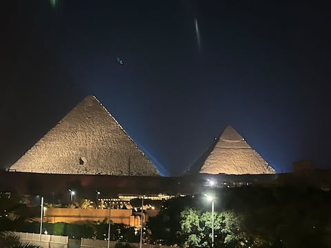 Pyramids (T/A/K) cozy&friendly HOUSE