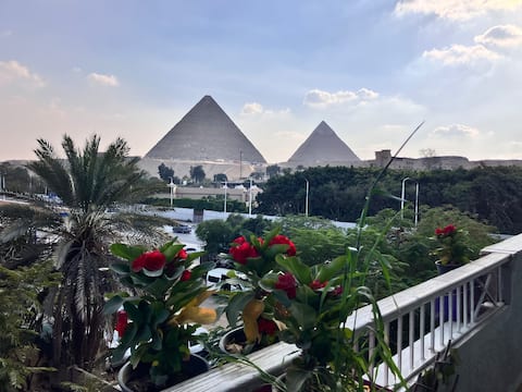 Pyramids (T/A/K) cozy&friendly HOUSE.