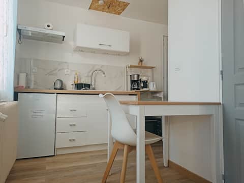 1 bedroom apartment on the 2nd floor
