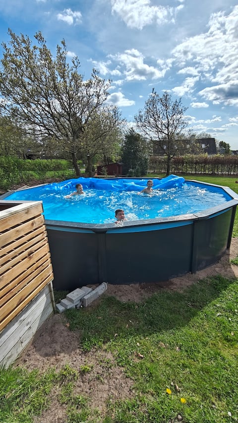 Summer house with pool, sauna, wilderness bath and spa