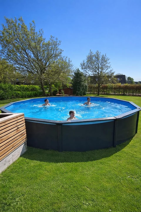 Summer house with pool, sauna, wilderness bath and spa