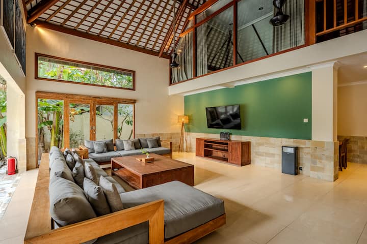 Huge 5br Villa W/ 20m Pool & Free Gym And Tennis! - Îles Gili