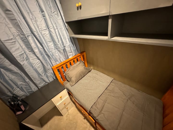 საძინებელი 4