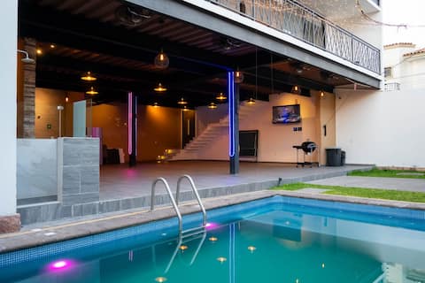 Weekend House