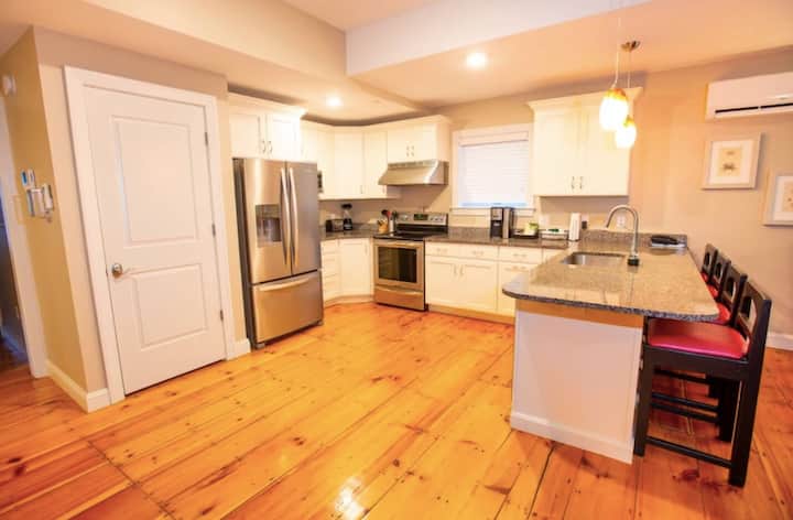 1 Bd Apt Near Maine Coastline - Kennebunk, ME