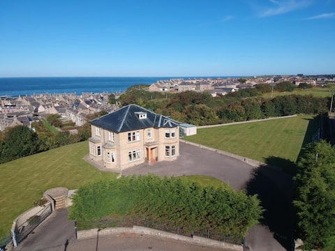 Large Traditional Home in Buckie w/sea view