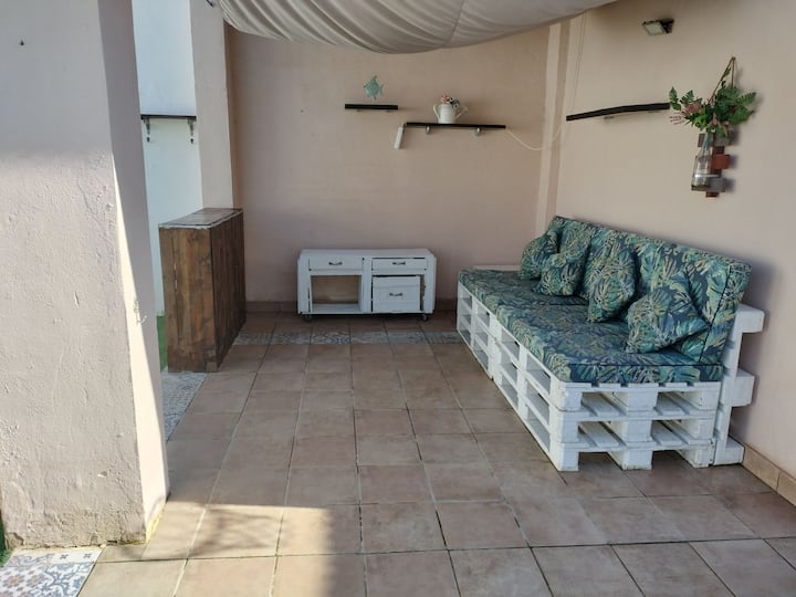 Mi Nave Lista Para Su Uso Con Cama De 135 Y Ropero - Almonte