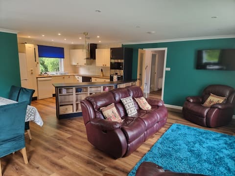 Rowanlea Cosy country cottage