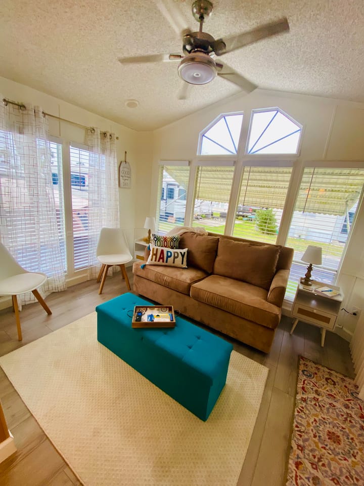 Charming Happy Tiny Home - Punta Gorda, FL