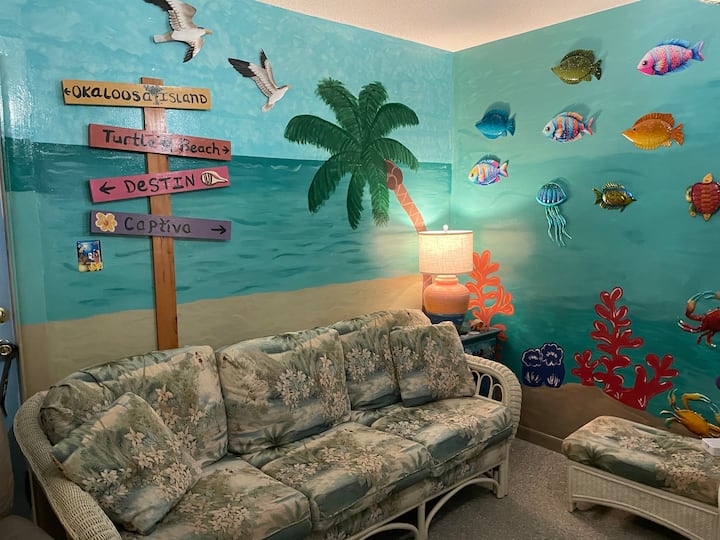 Fancy Floridian
$175 Per Night Special - 2 Nights - Dade City, FL