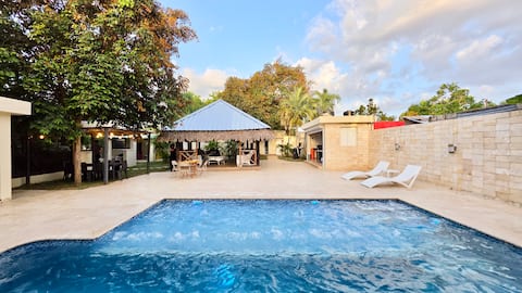 Casa de campo+Piscina+Billar+BBQ+Parque infantil