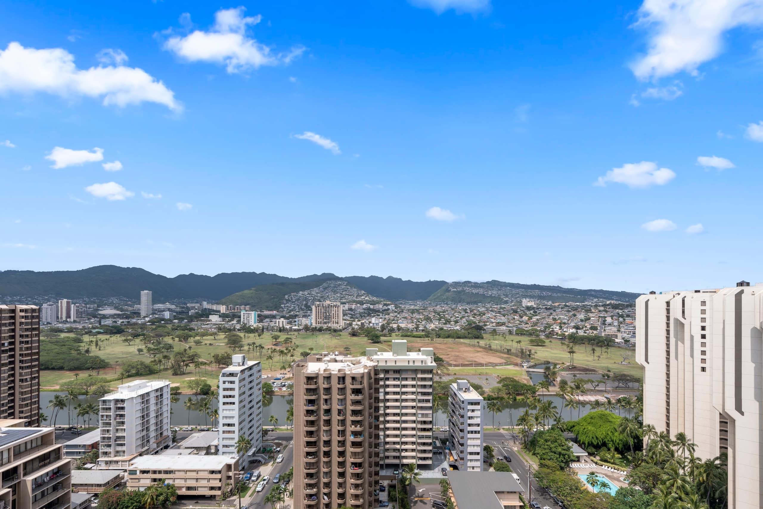 25FL-Upscale Ultra Modern-Premium 1BR W/Parking - Image 46