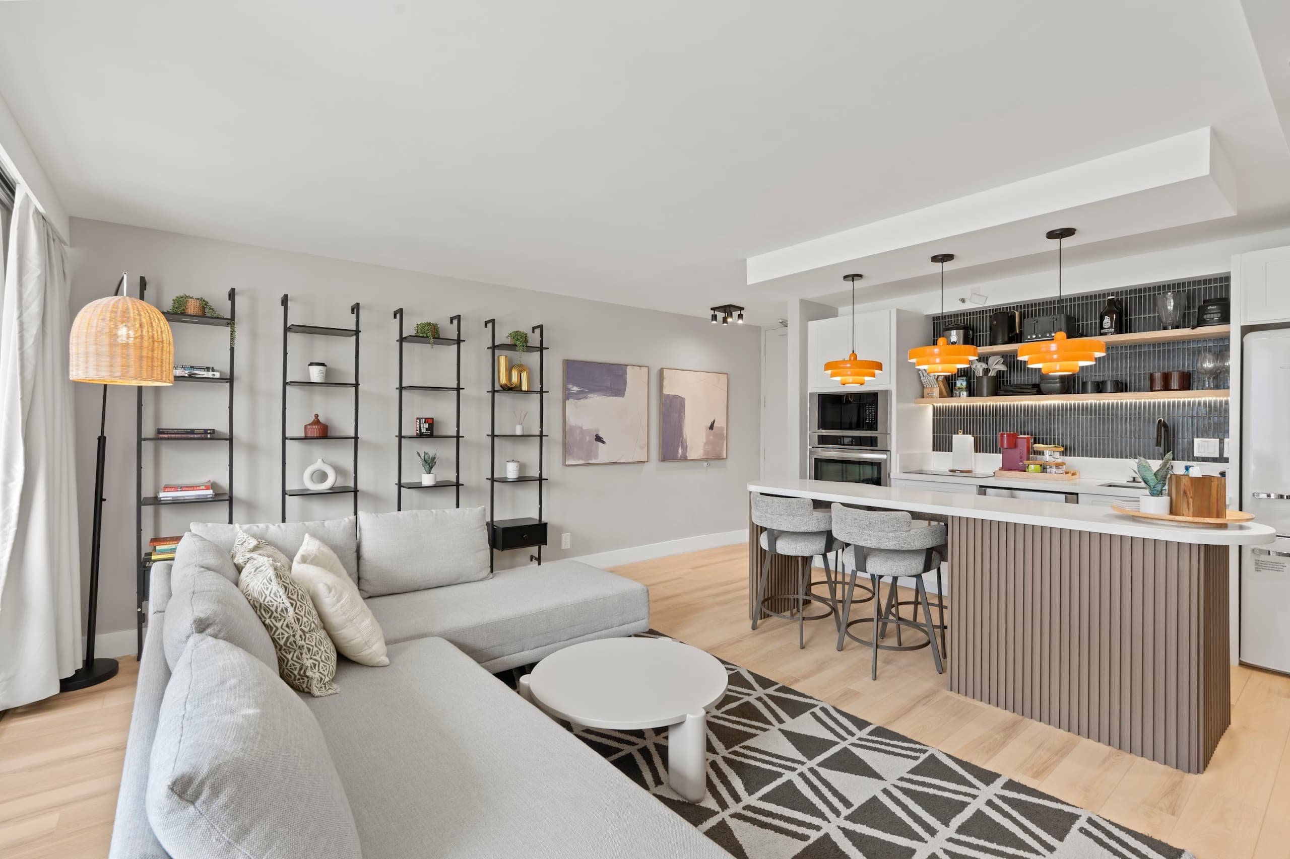 25FL-Upscale Ultra Modern-Premium 1BR W/Parking - Image 7