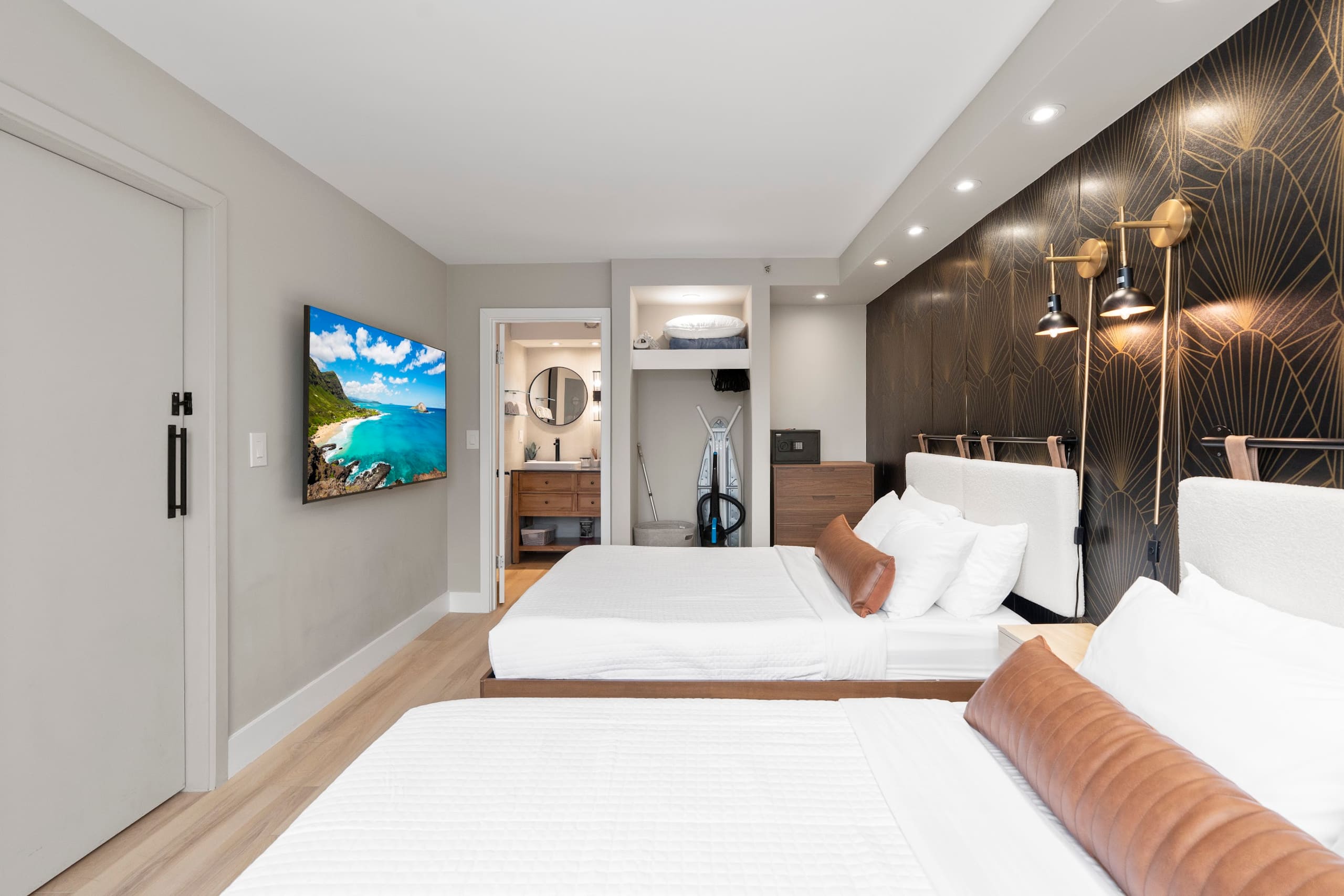 25FL-Upscale Ultra Modern-Premium 1BR W/Parking - Image 25
