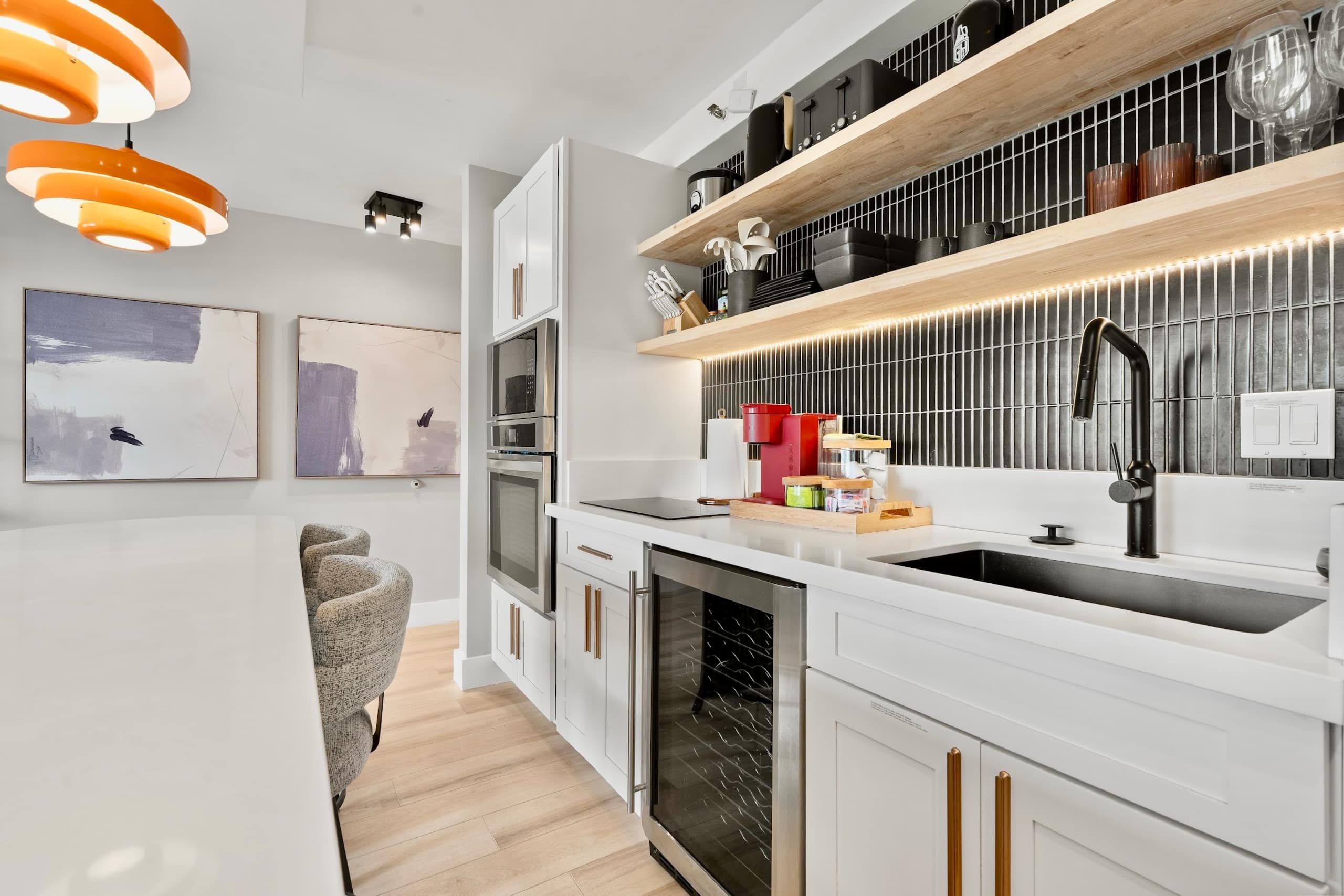 25FL-Upscale Ultra Modern-Premium 1BR W/Parking - Image 17