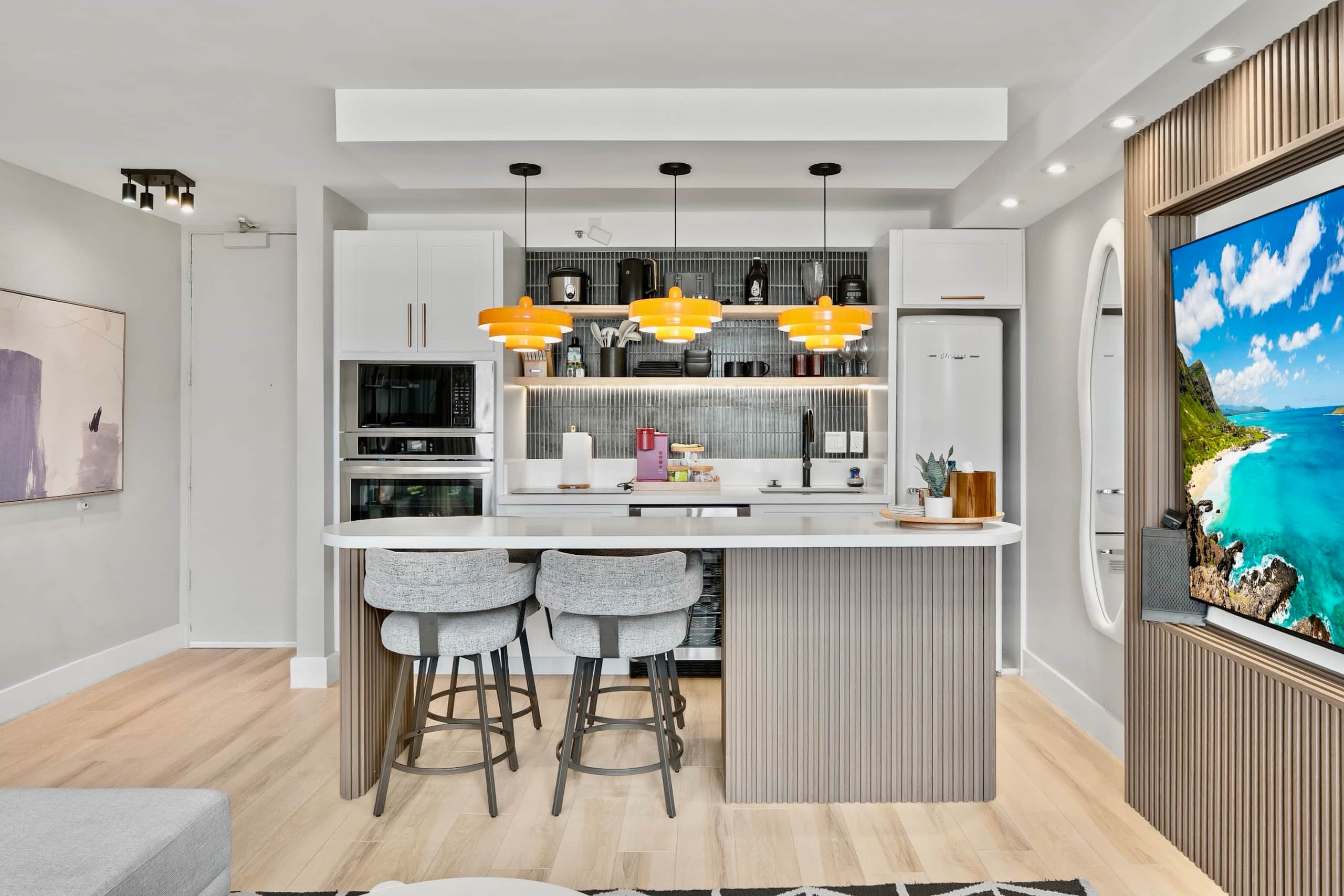 25FL-Upscale Ultra Modern-Premium 1BR W/Parking - Image 18