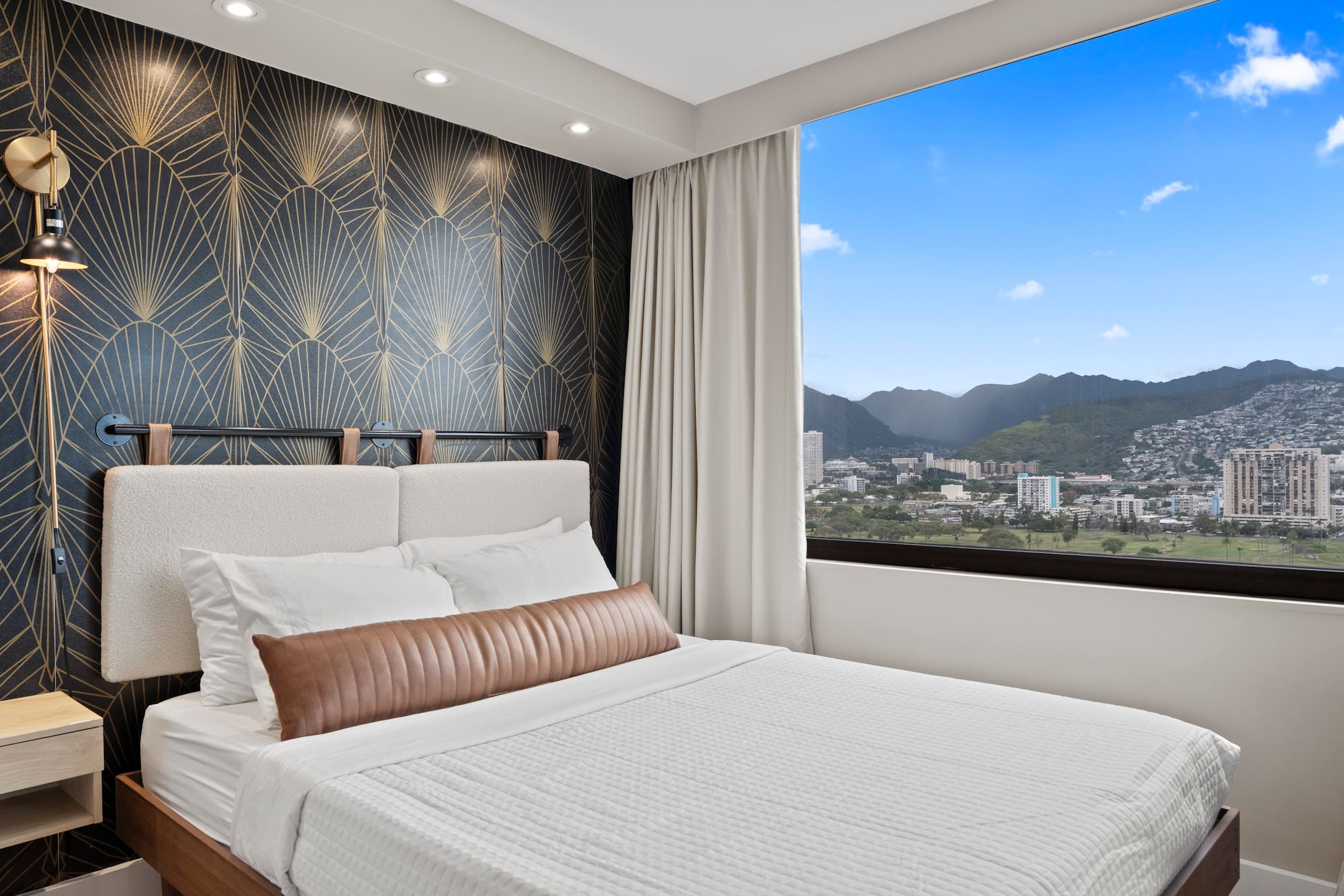 25FL-Upscale Ultra Modern-Premium 1BR W/Parking - Image 27