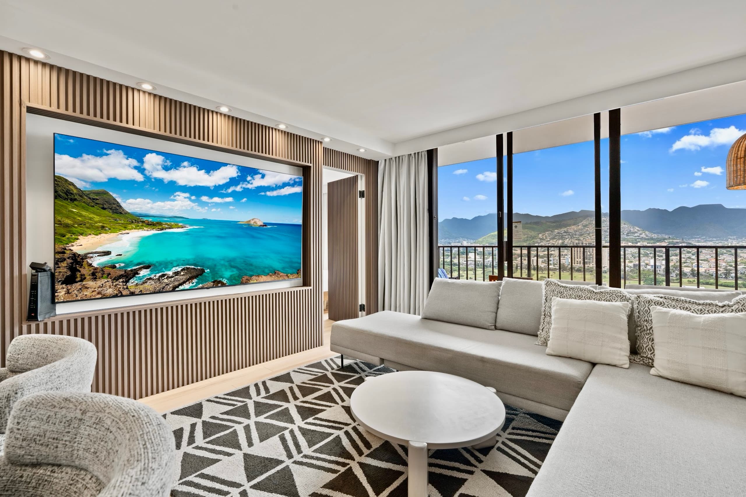 25FL-Upscale Ultra Modern-Premium 1BR W/Parking - Image 4