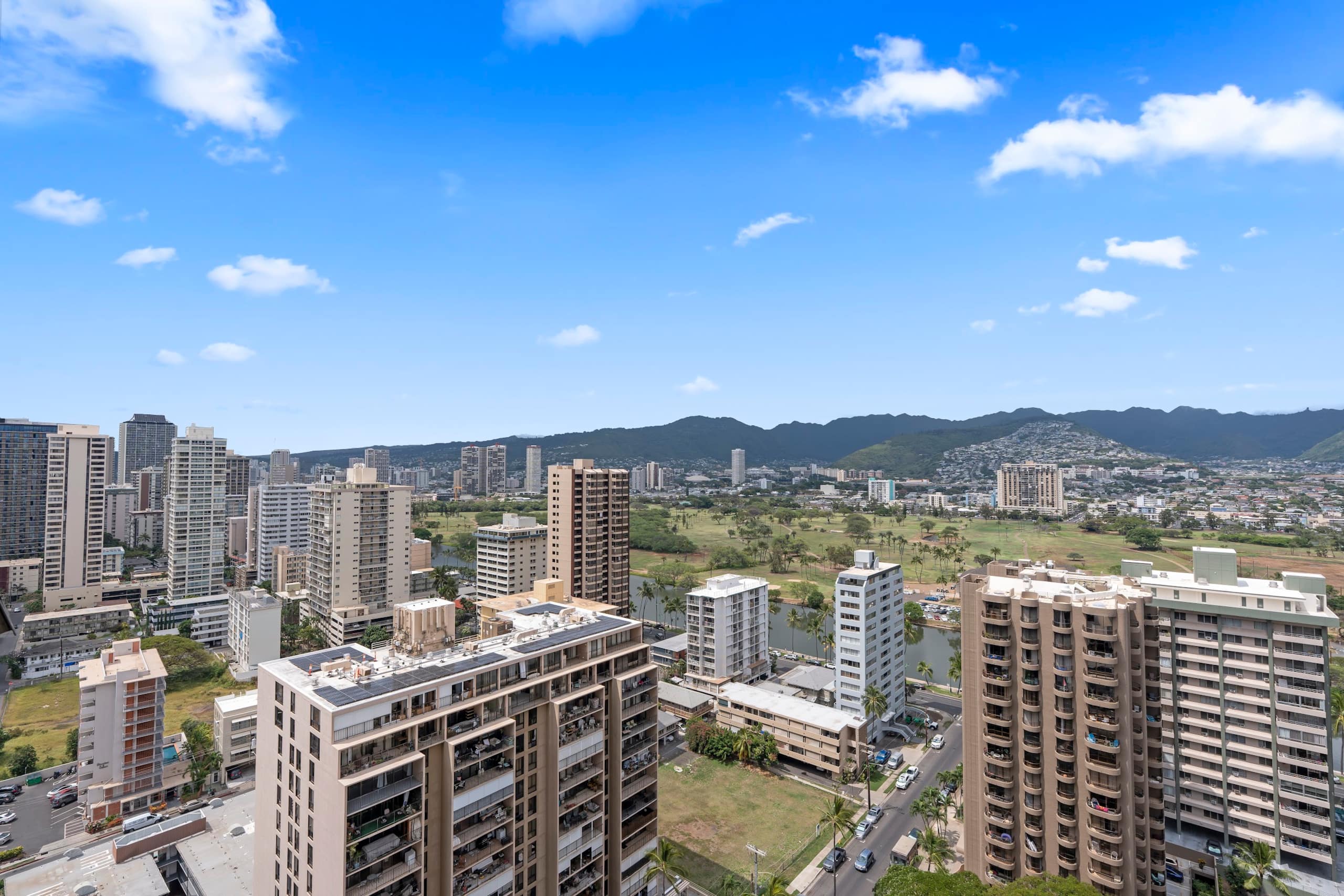 25FL-Upscale Ultra Modern-Premium 1BR W/Parking - Image 44