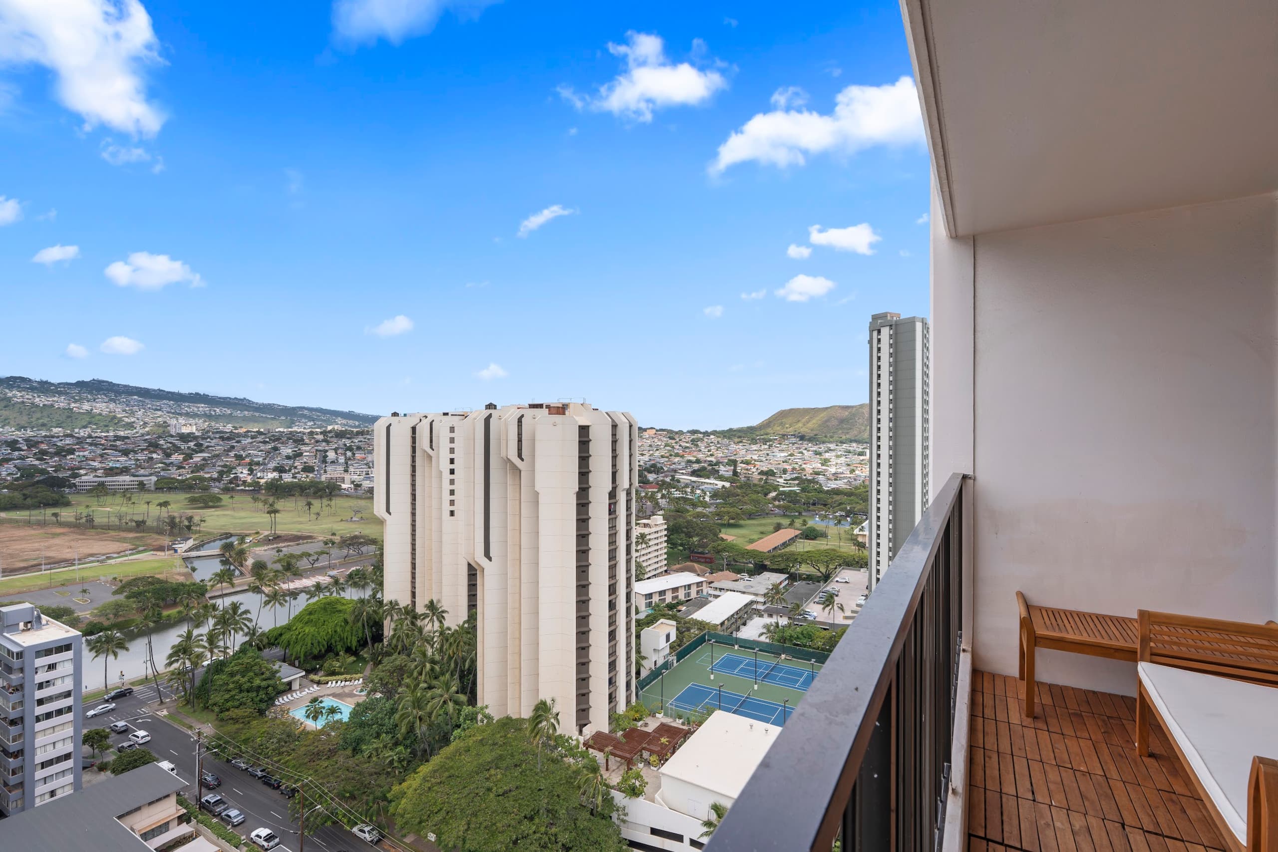 25FL-Upscale Ultra Modern-Premium 1BR W/Parking - Image 43