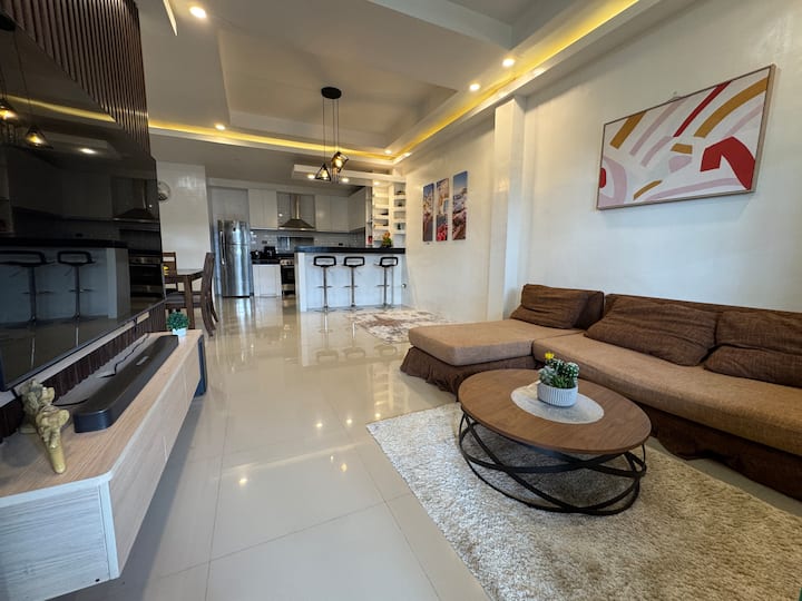 Safe, Cozy, Spacious, Aircond, Vsm P2, S. Isidro - General Santos