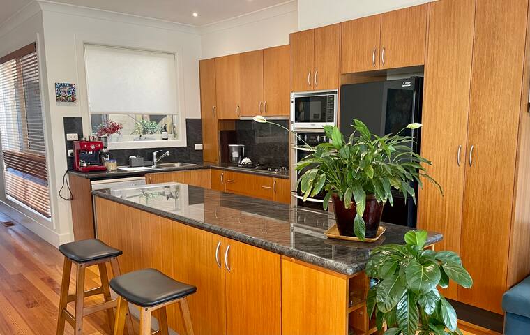 Modern house in prime location gallery image 3