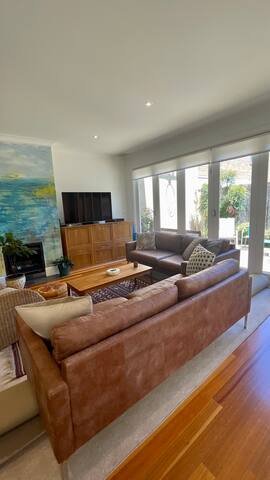 Modern house in prime location gallery image 2