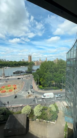 Westminster Great River View Apart