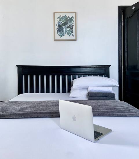 Samaa Ville-Cozy City Apartment with a view