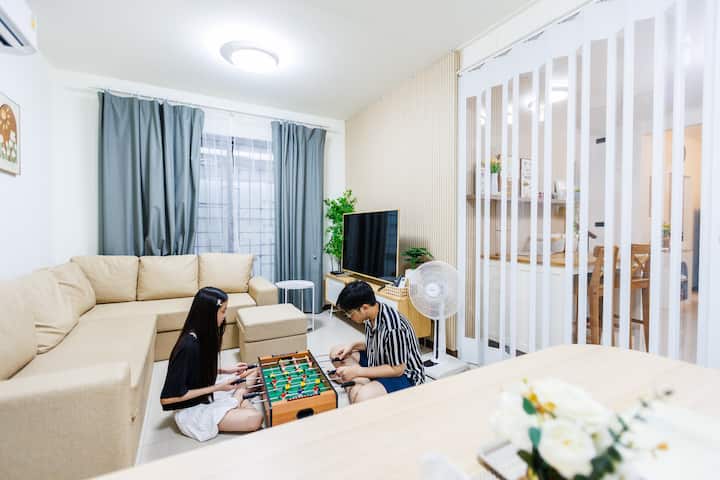 Entire 3br Family Home W/ Kitchen & Bbq & Parking - タイ
