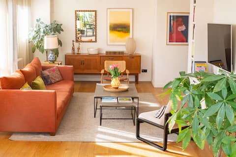 Popular Airbnb listing: Appartement 3 Bedrooms - Rooftop with trees in Boulogne Billancourt