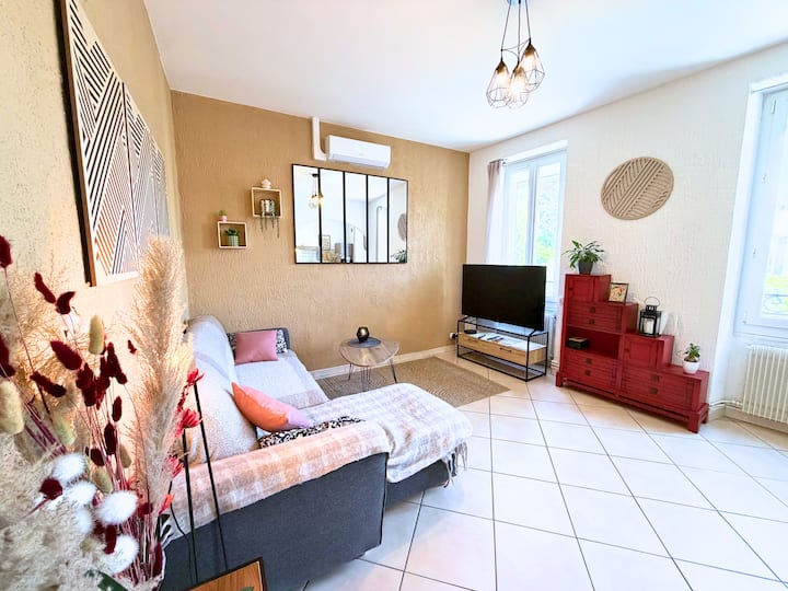 Maison Piscine & Jardin – Métro à 2 Min – 6 Pers - Marseille