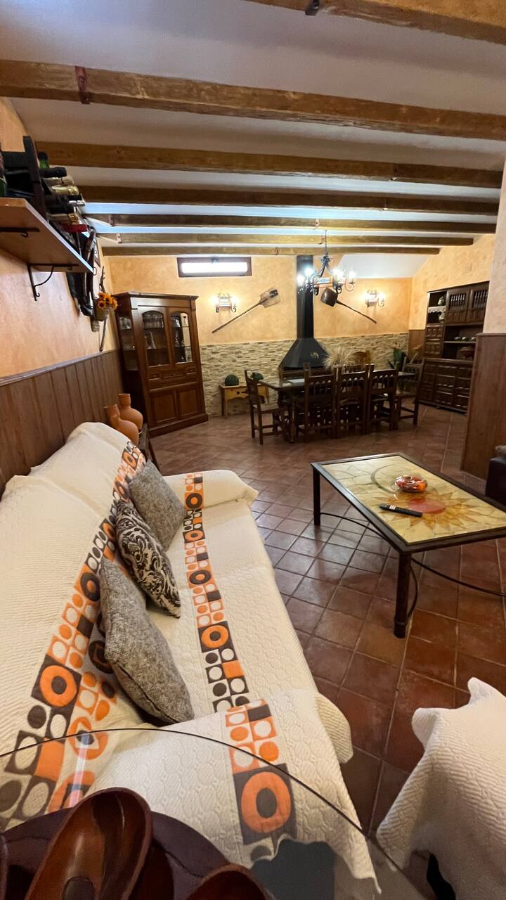Casa Rural "La Pepa" - Villahermosa, Spain