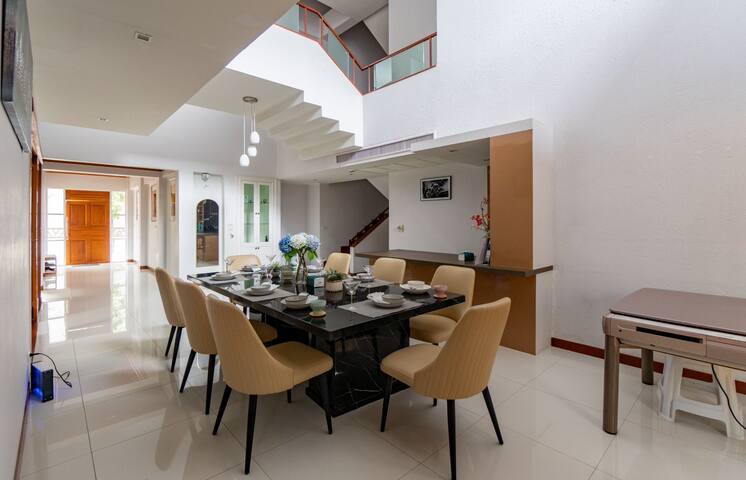 Thonglo25 Swimming pool Villa素坤逸铜锣25巷6卧4卫泳池花园别墅 gallery image 5