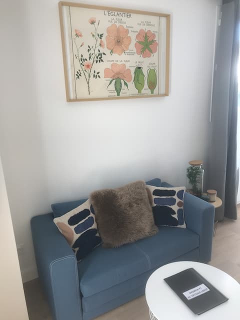 Popular Airbnb listing: La Roseraie: F2 apartment in Bouguenais