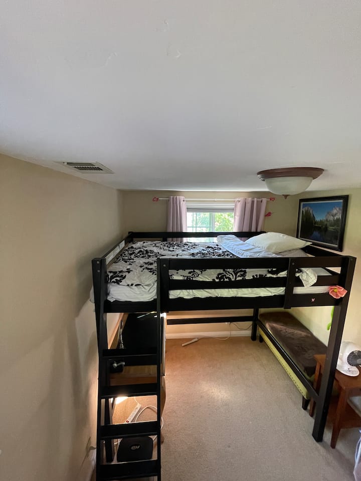 מדרגות למיטה בגודל מלא 