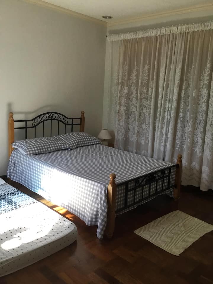 חדר שינה מעודכן החל ממאי 2024