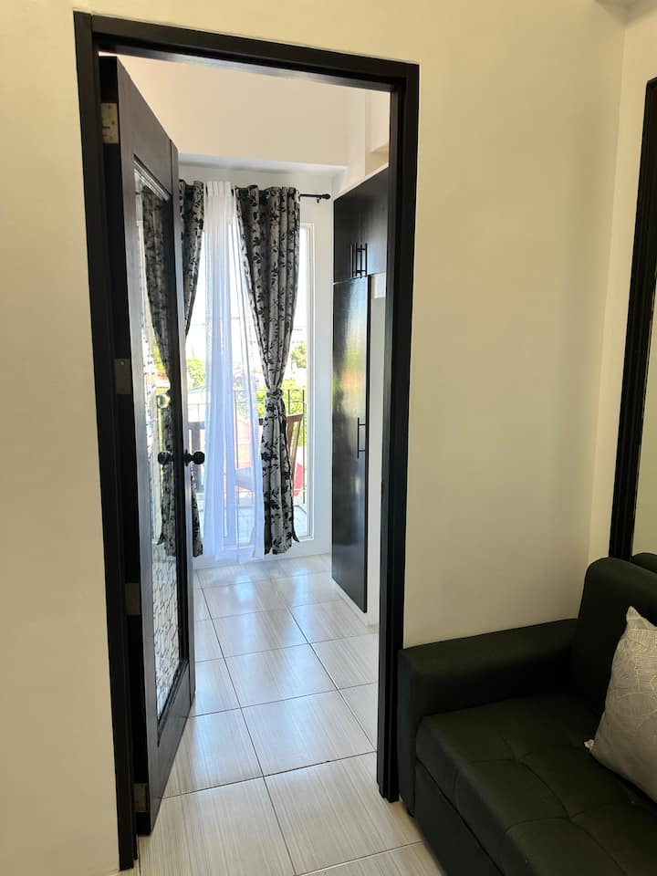 Chateau Condo | Paranaque | Airport | Free Parking - Parañaque