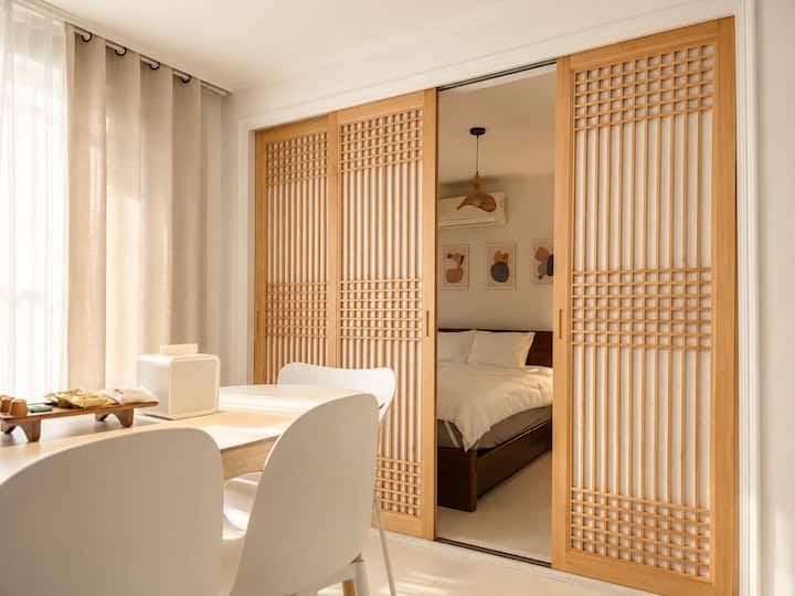 Hanok-style, 10-minute Walk From Seoul Station - Myeong-dong